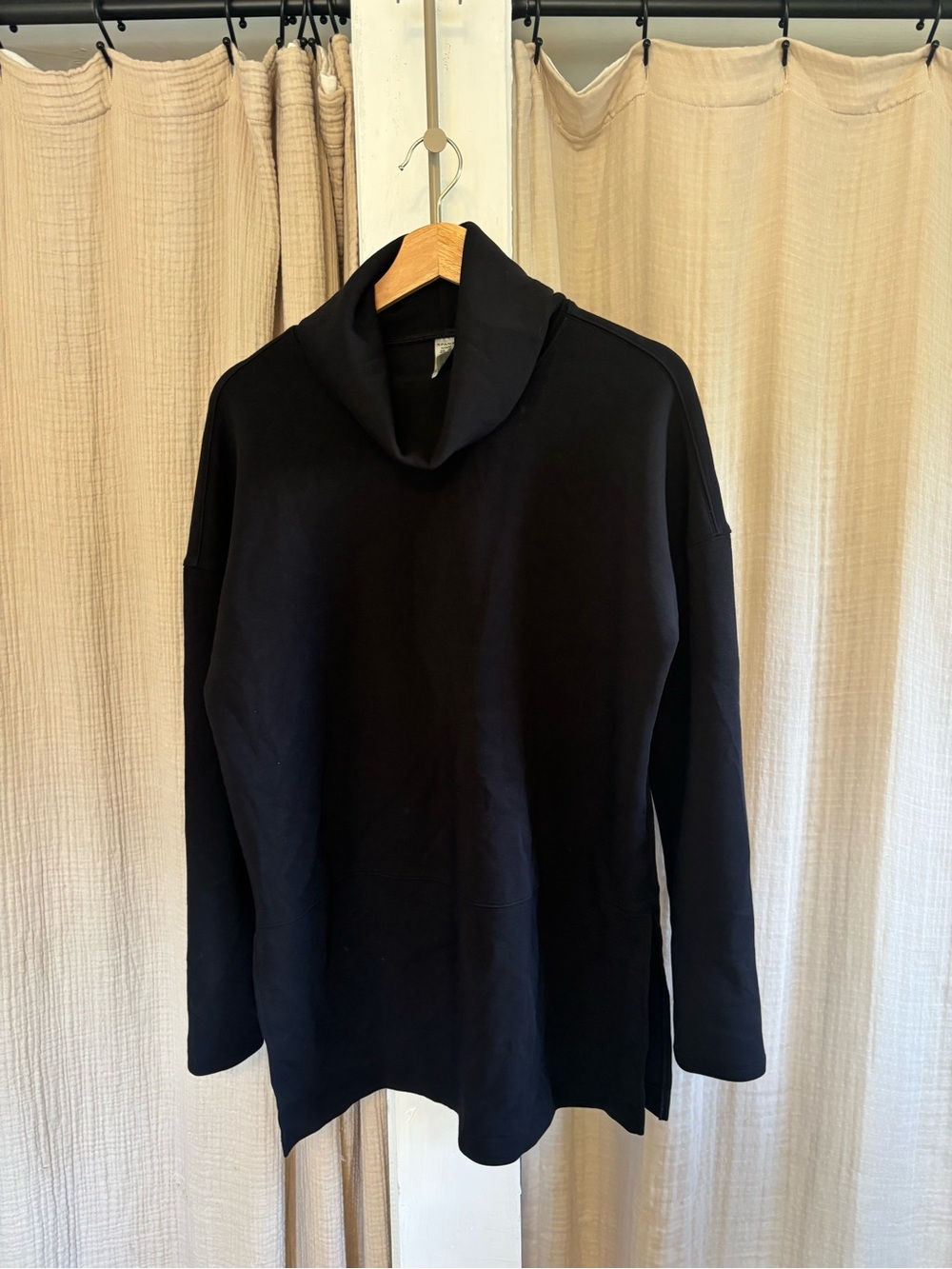 Spanx Air Essentials Tunic Turtleneck- Medium